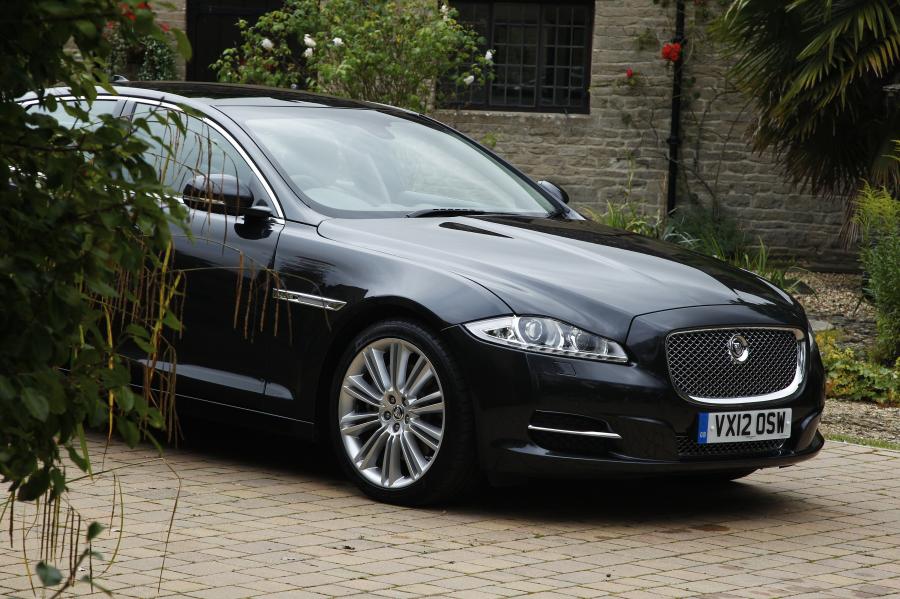  Jaguar XJ 2012 года  (UK) (фото 52 из 121)